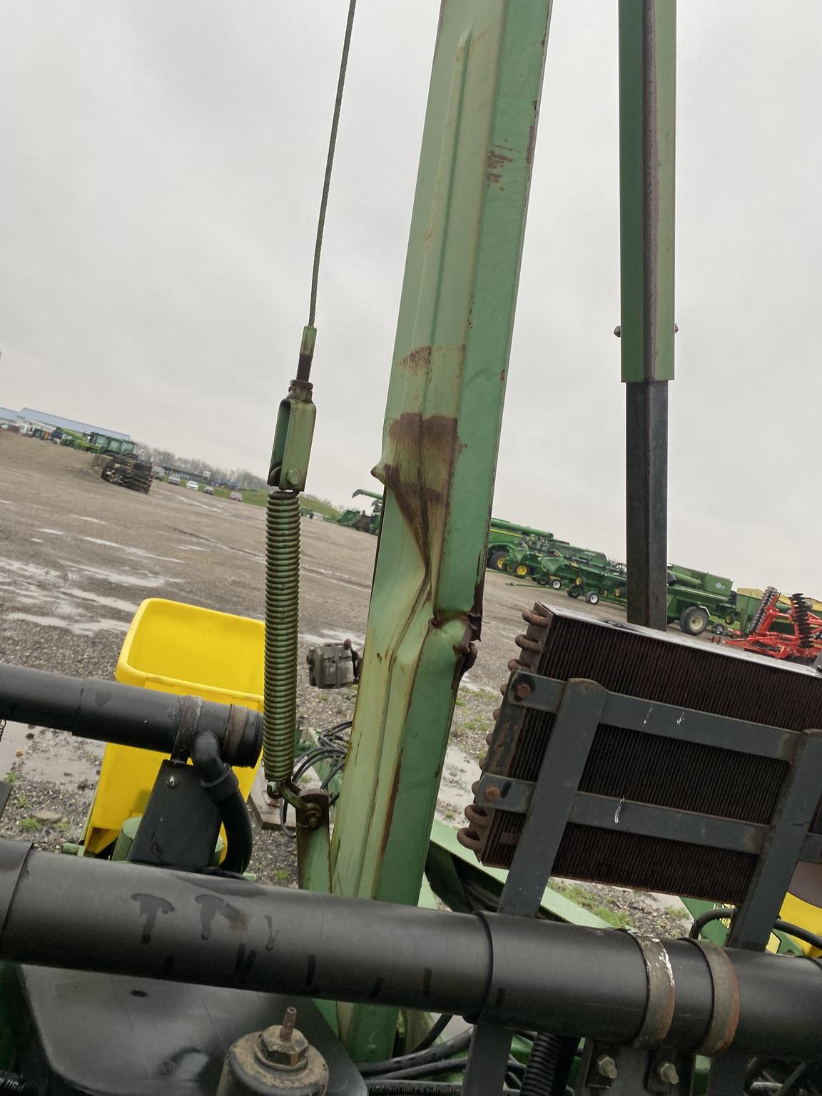 1993 John Deere 7200 Image