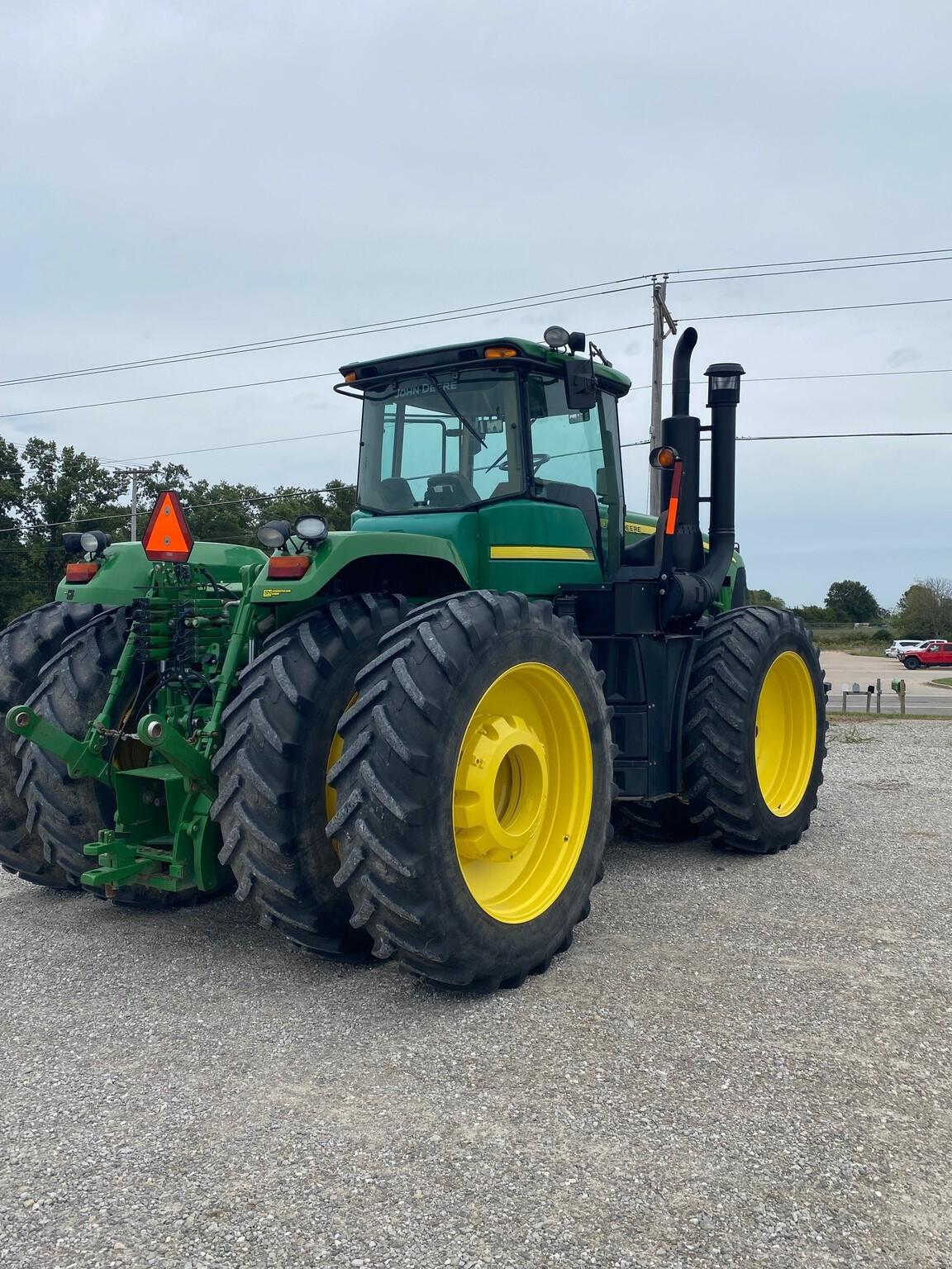2011 John Deere 9230 Image