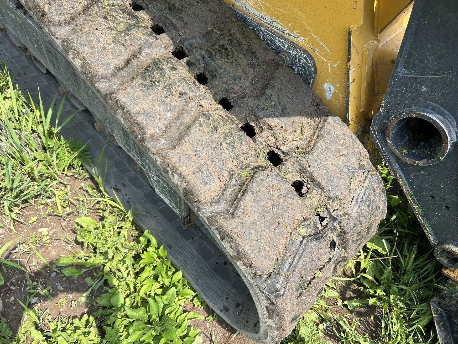 2021 John Deere 333G Image