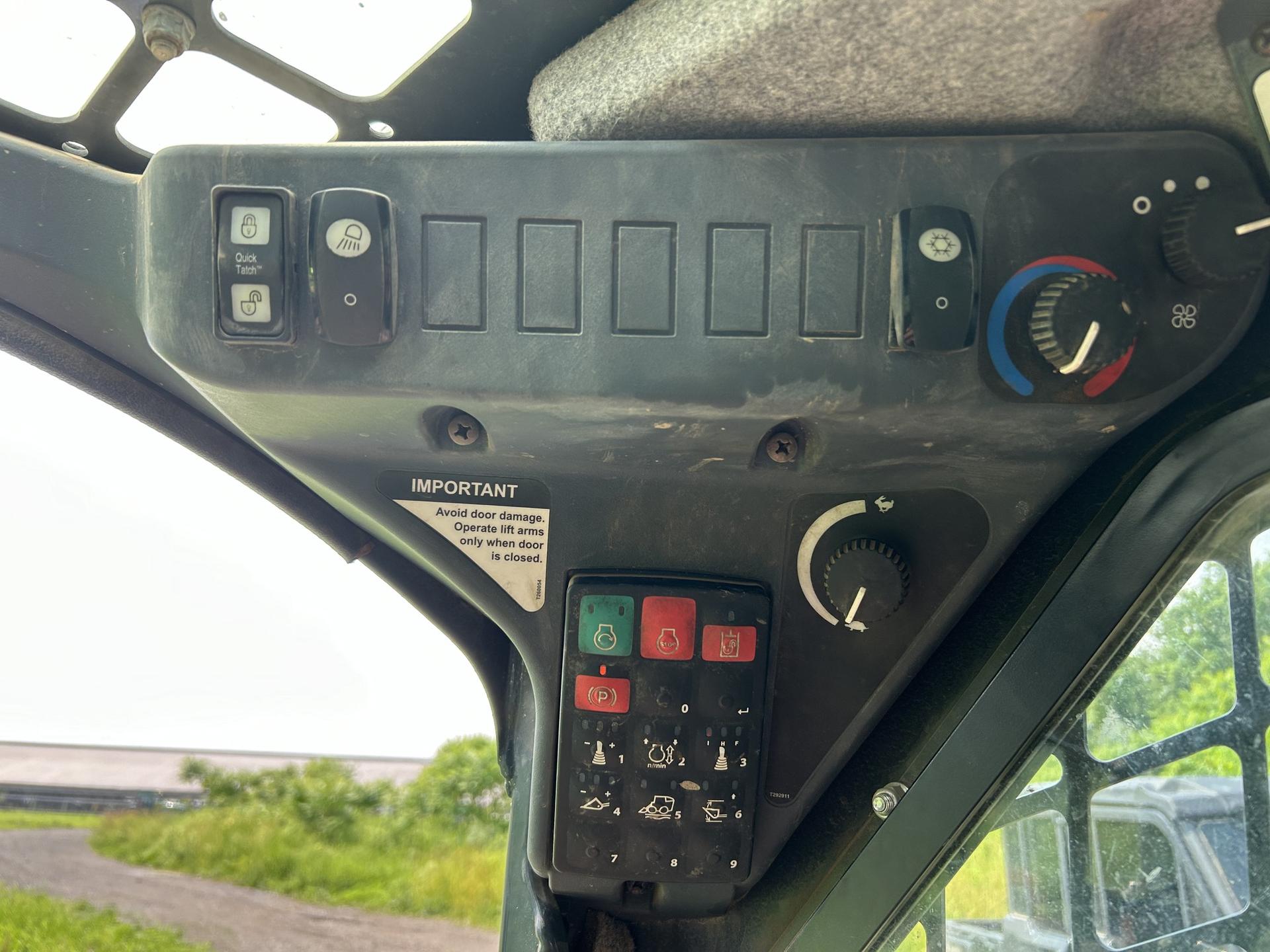 2021 John Deere 333G Image