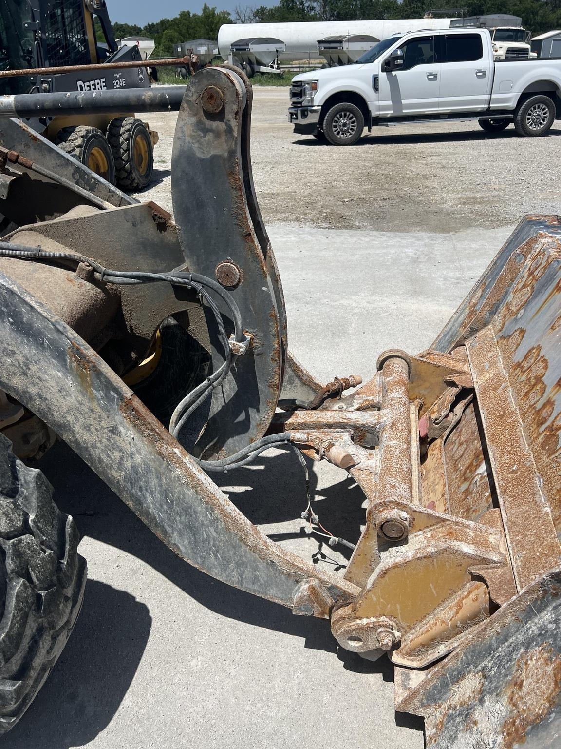 2018 John Deere 204L Image