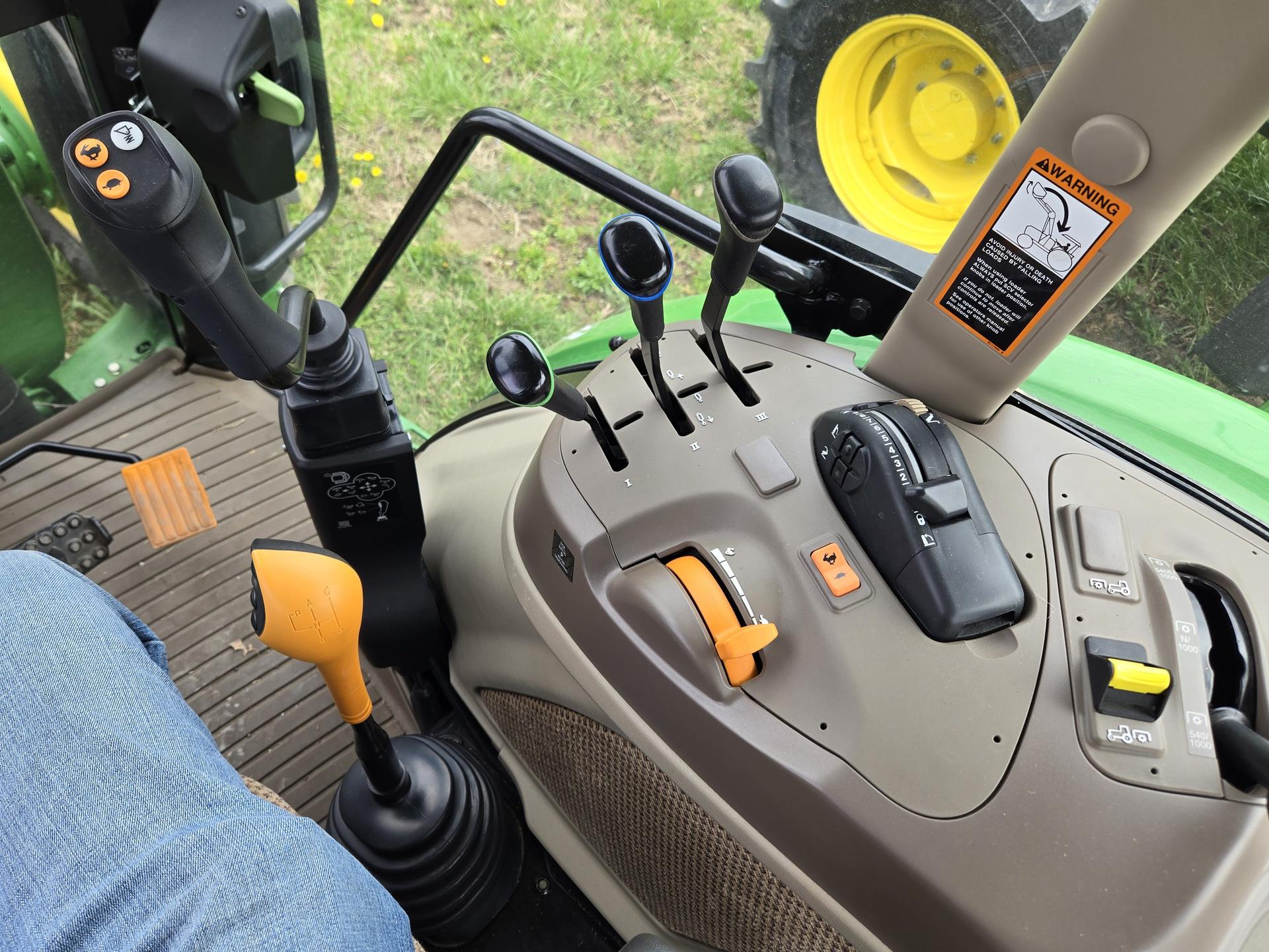 2024 John Deere 5095M Image