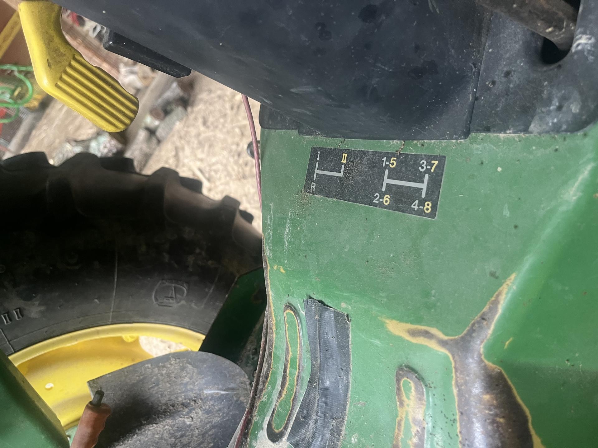 1990 John Deere 2355 Image