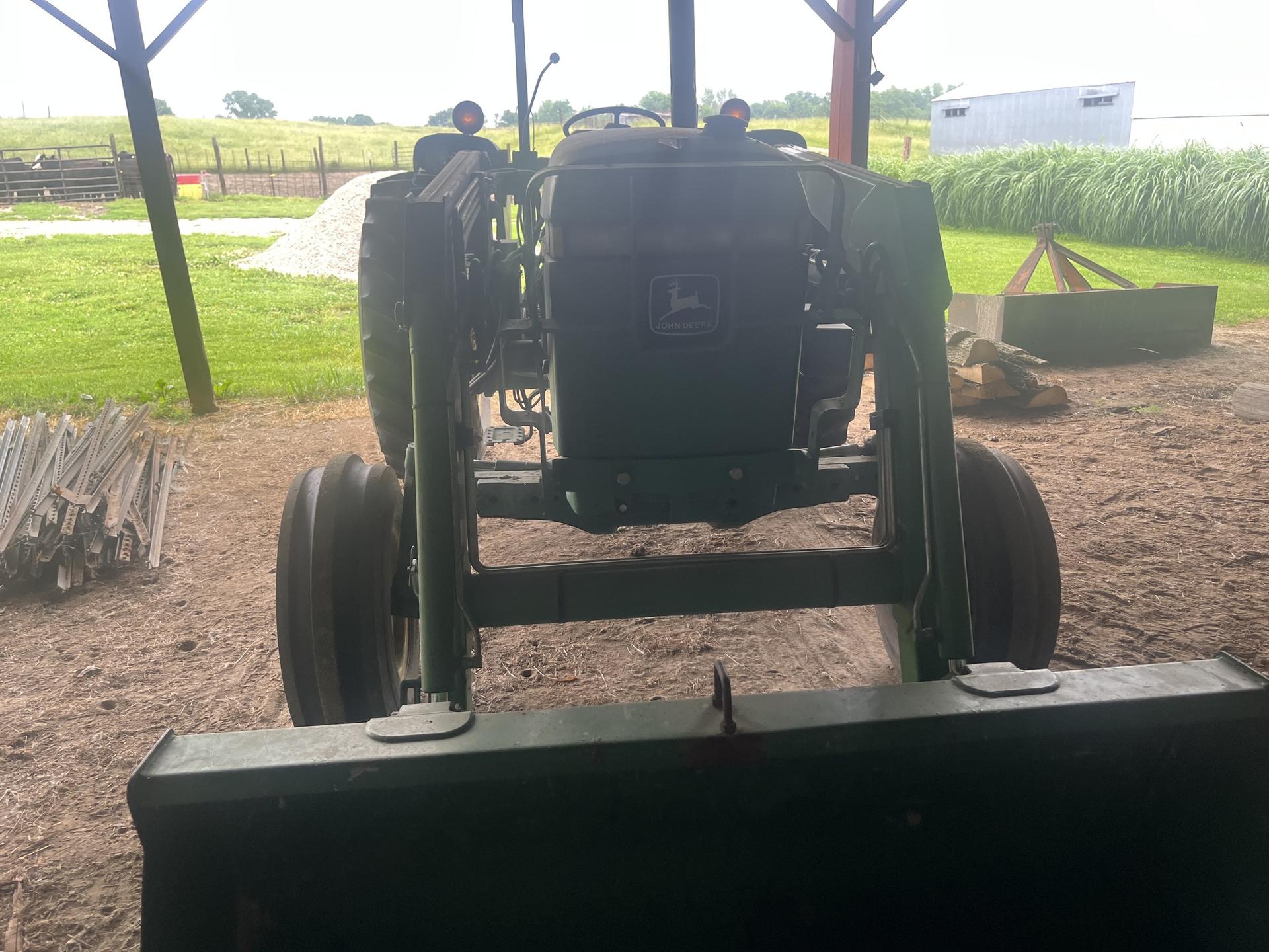 1990 John Deere 2355 Image
