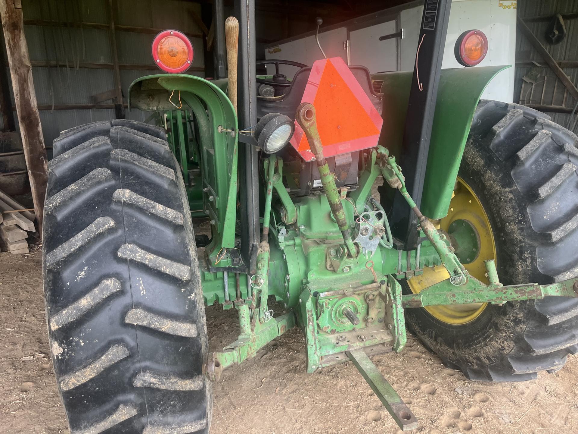 1990 John Deere 2355 Image