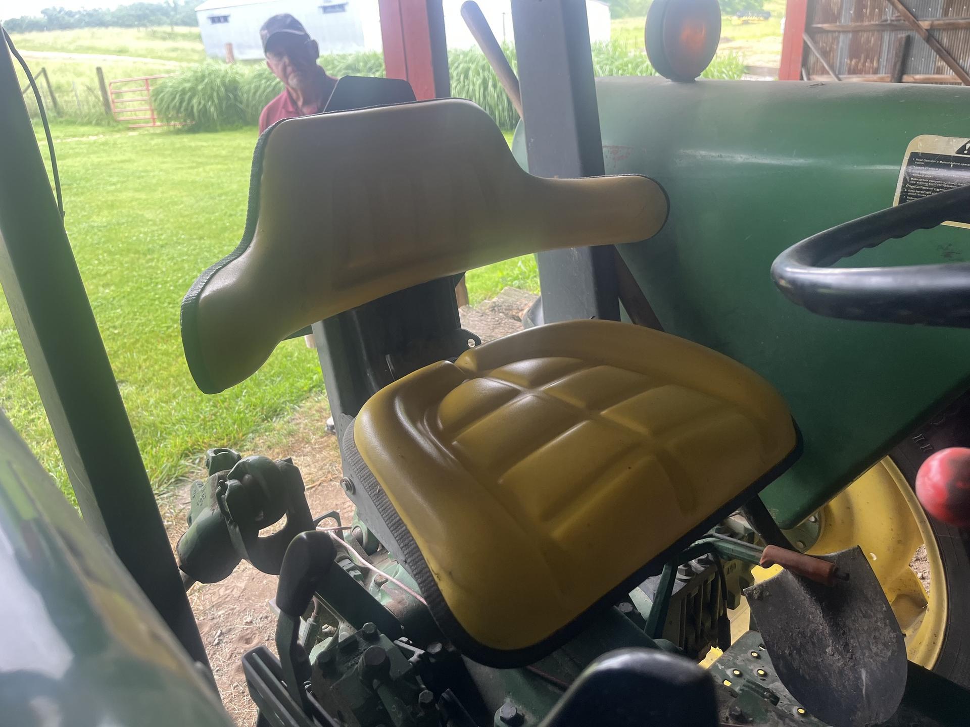 1990 John Deere 2355 Image