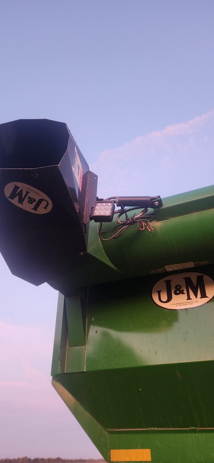 J&M 750 Image