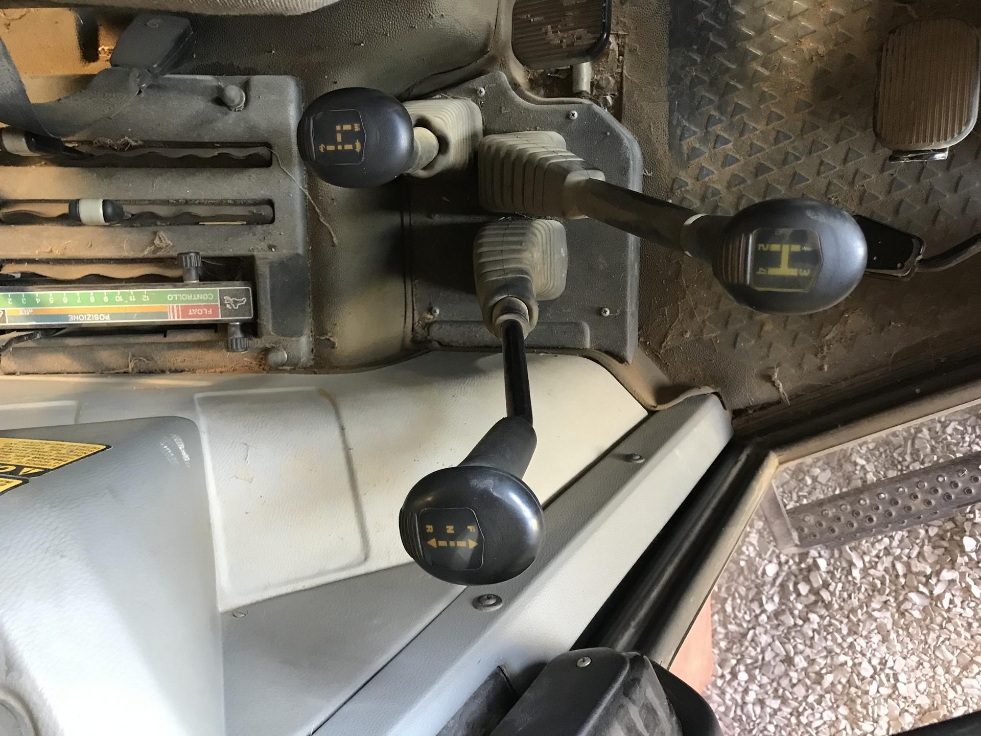 1991 AgcoAllis 6670 Image