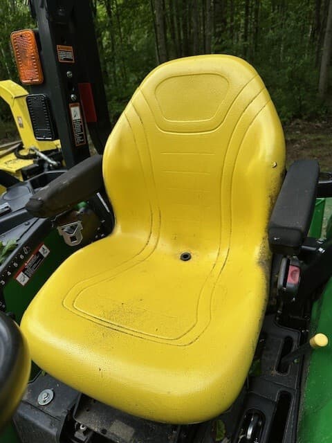 2018 John Deere 2032R Image