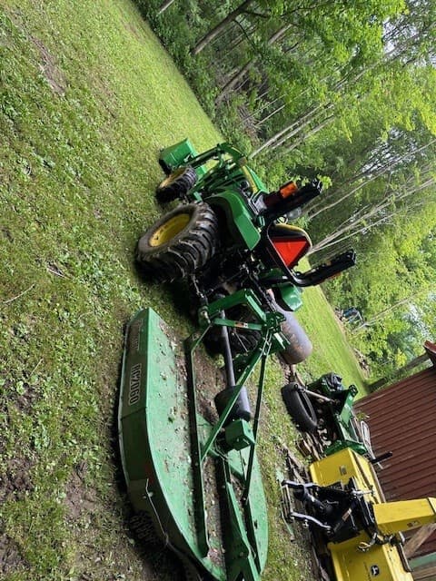 2018 John Deere 2032R Image