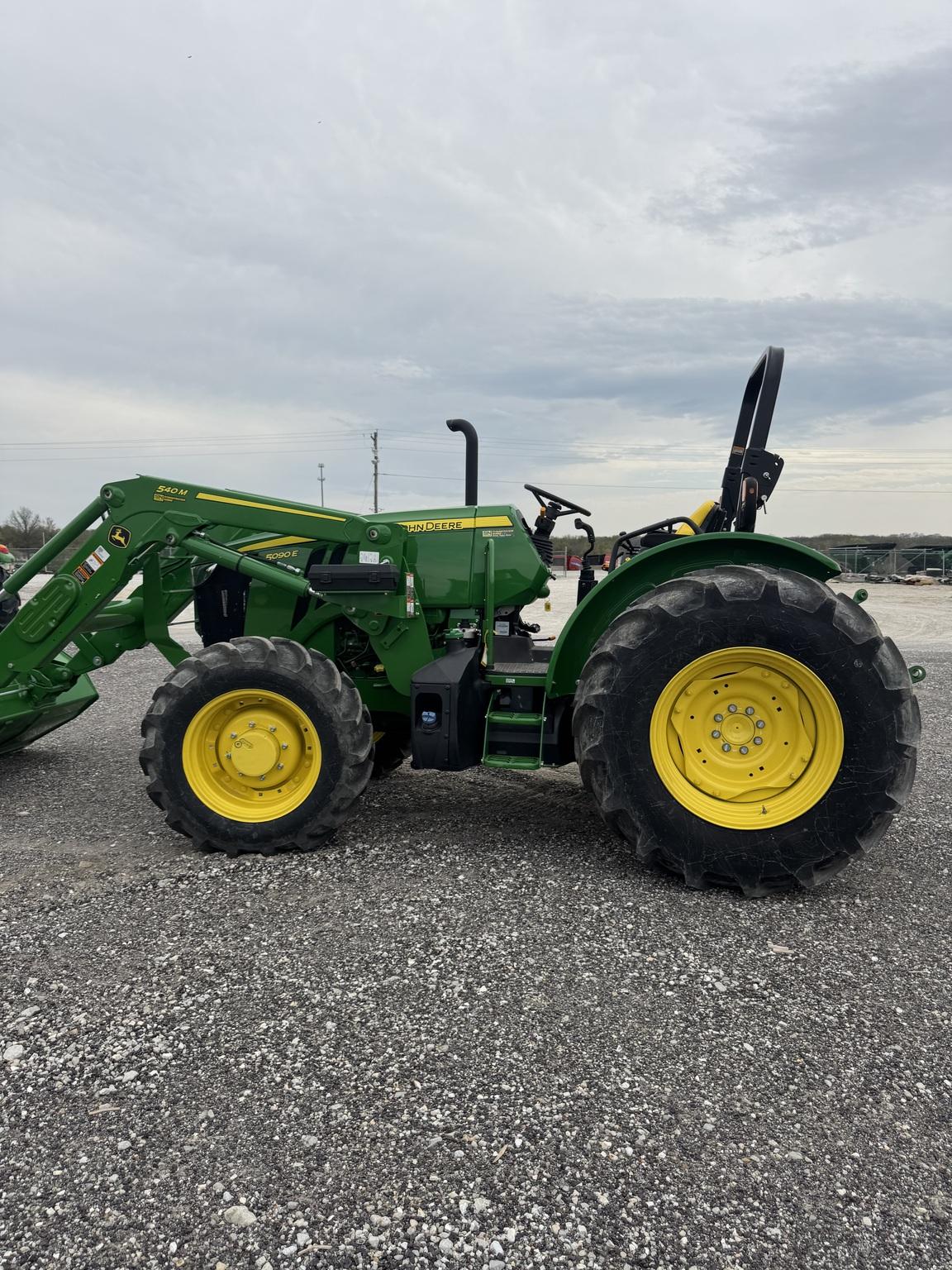 2023 John Deere 5090E Image