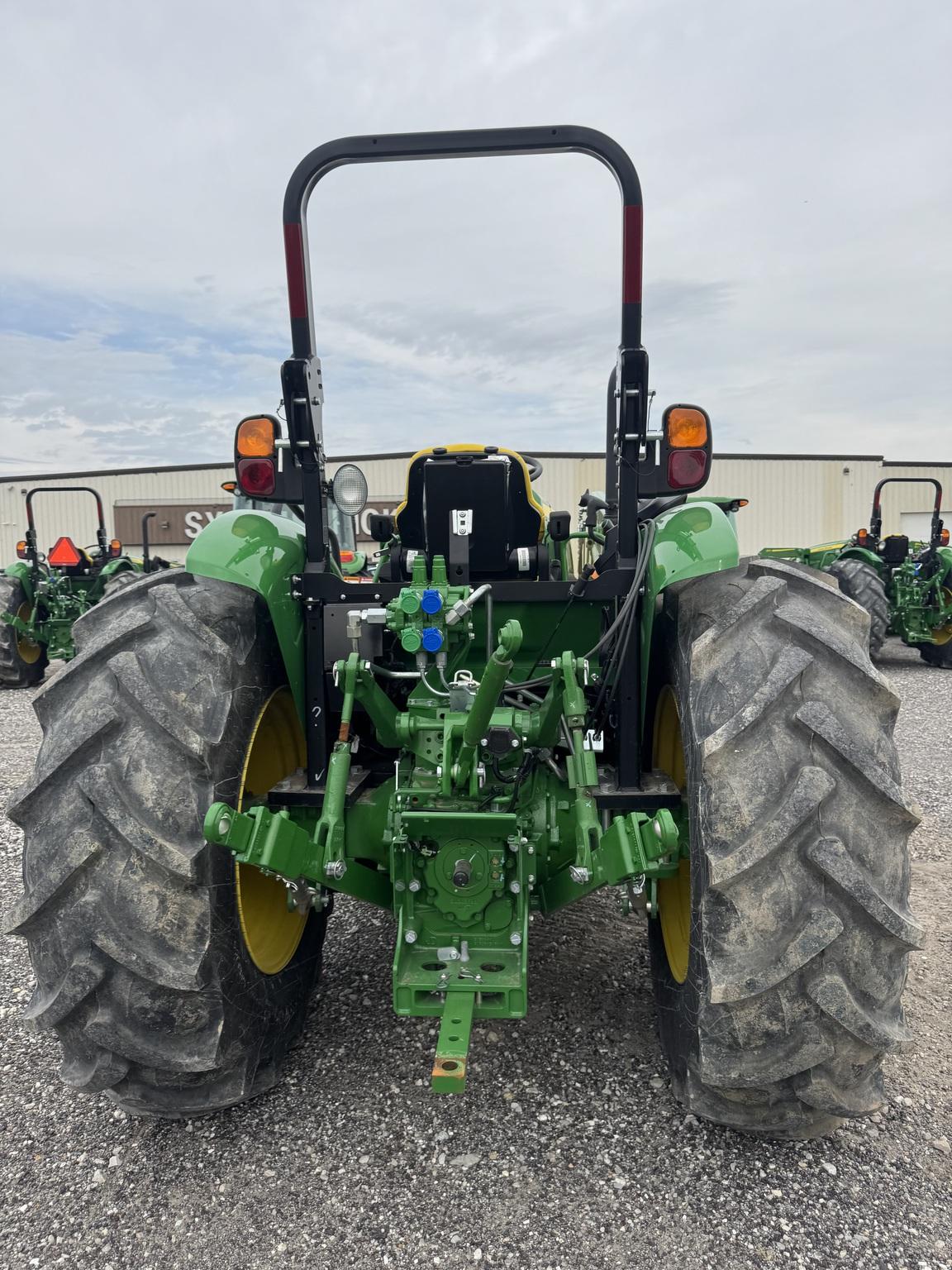 2023 John Deere 5090E Image