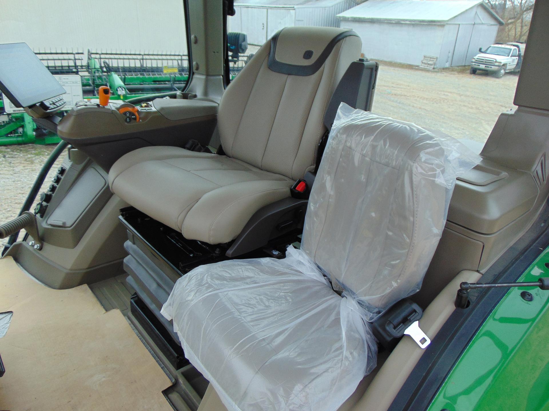 2024 John Deere 8RX 340 Image