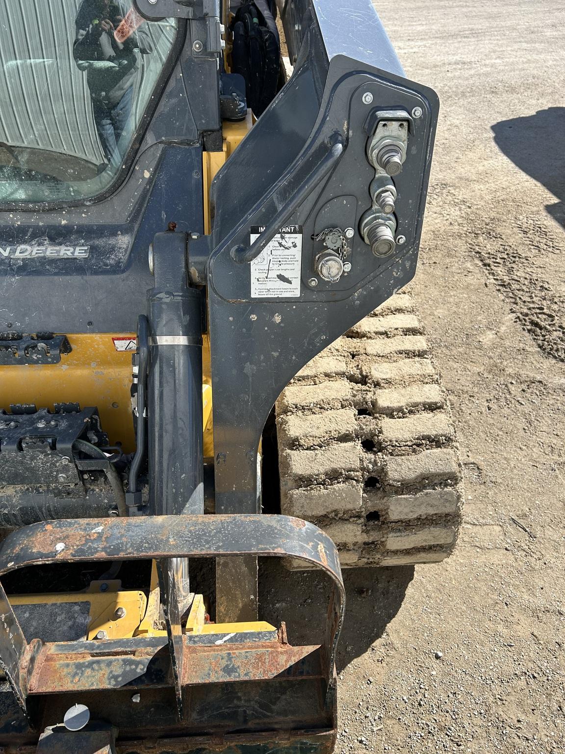 2023 John Deere 333G Image