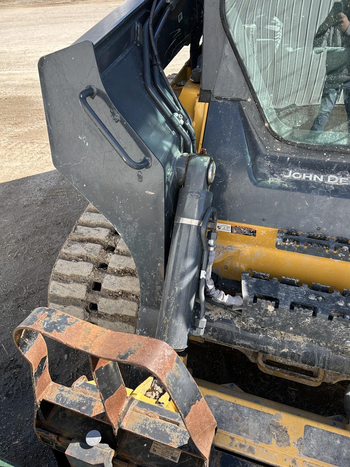 2023 John Deere 333G Image