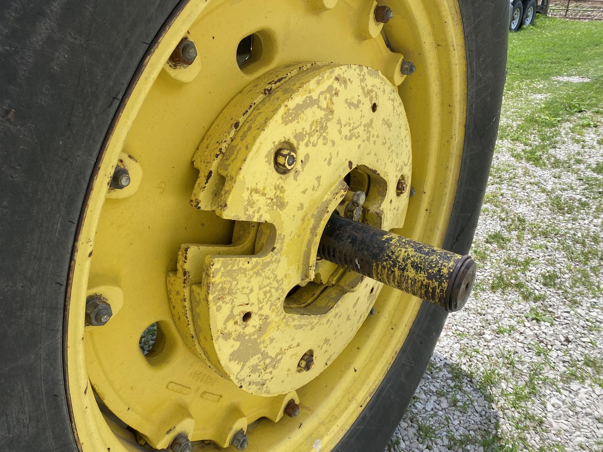 1985 John Deere 4050 Image