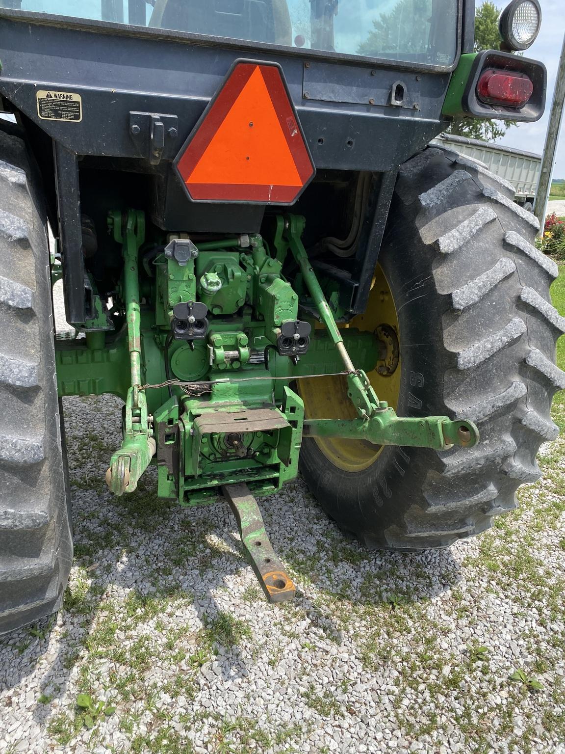 1985 John Deere 4050 Image