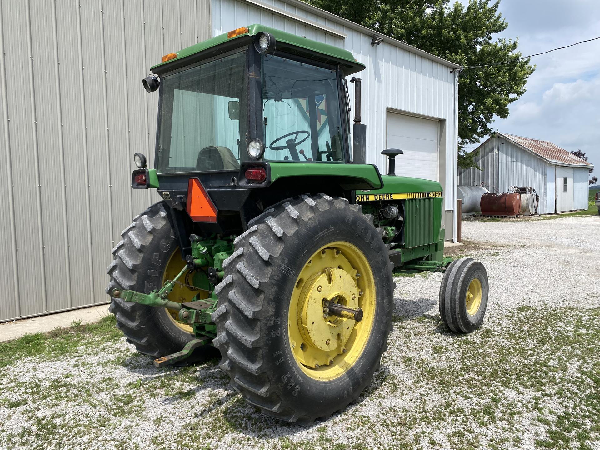 1985 John Deere 4050 Image