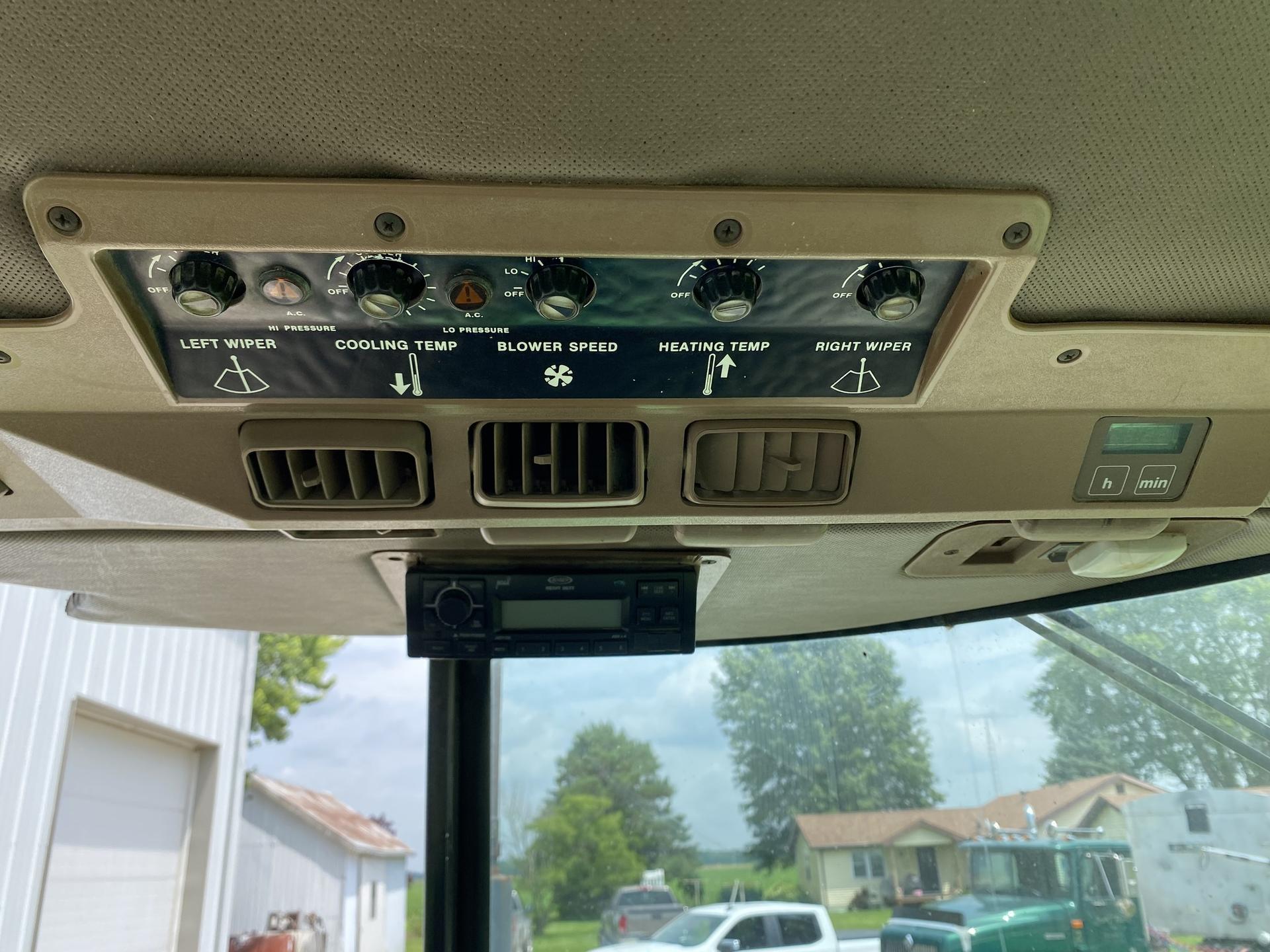 1985 John Deere 4050 Image