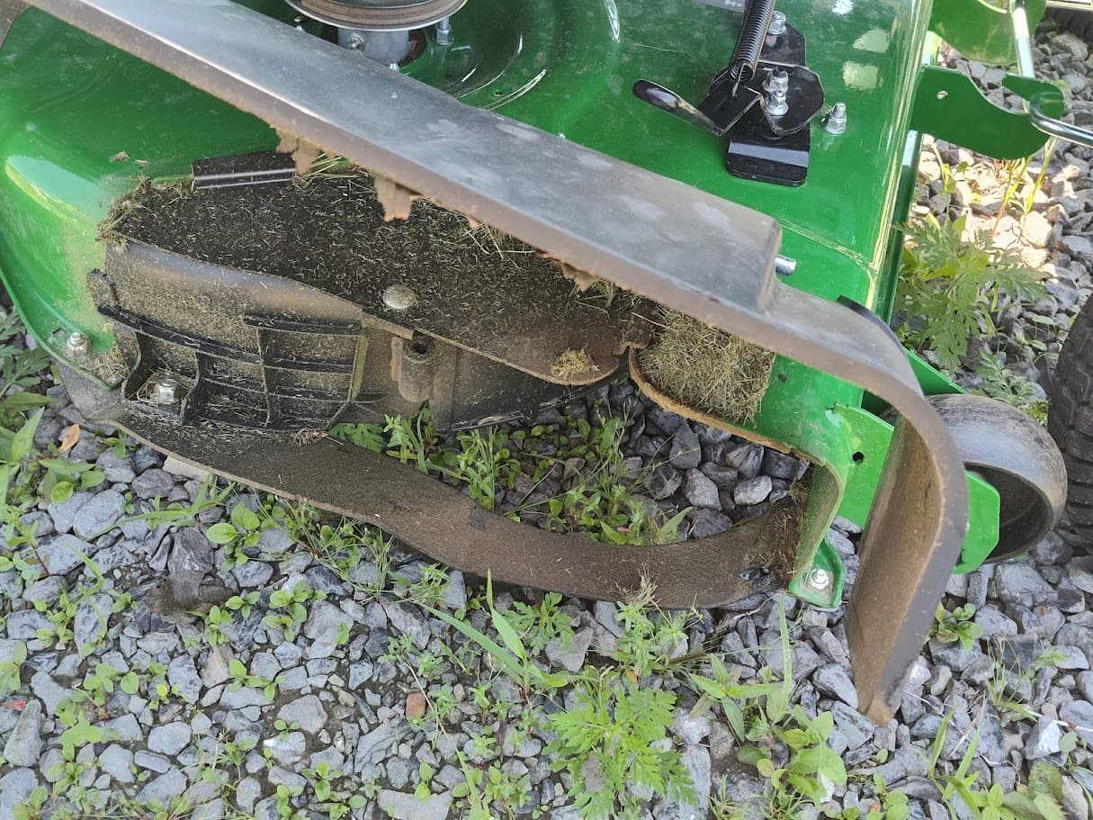 2025 John Deere X370 Image