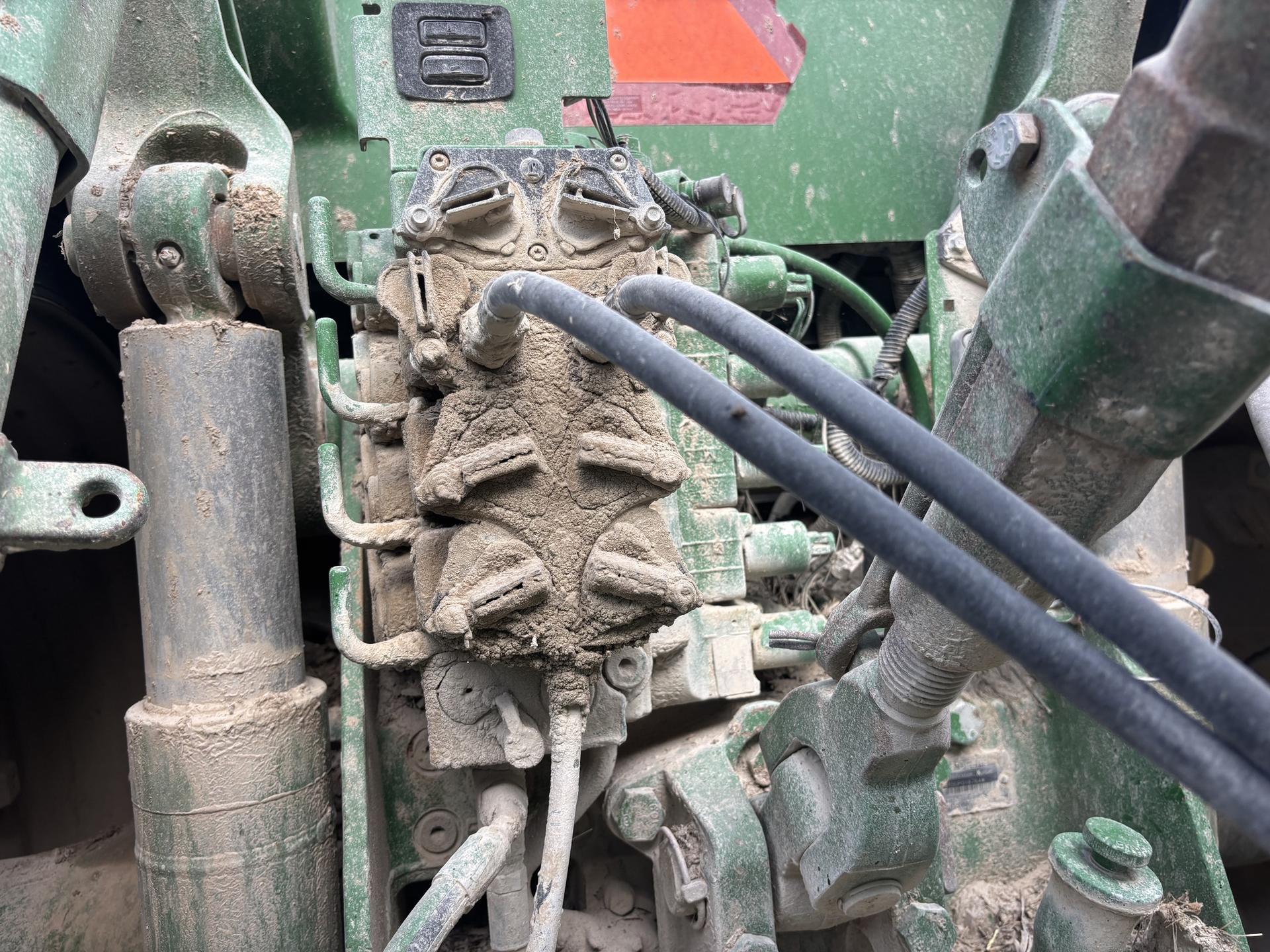 2007 John Deere 8130 Image