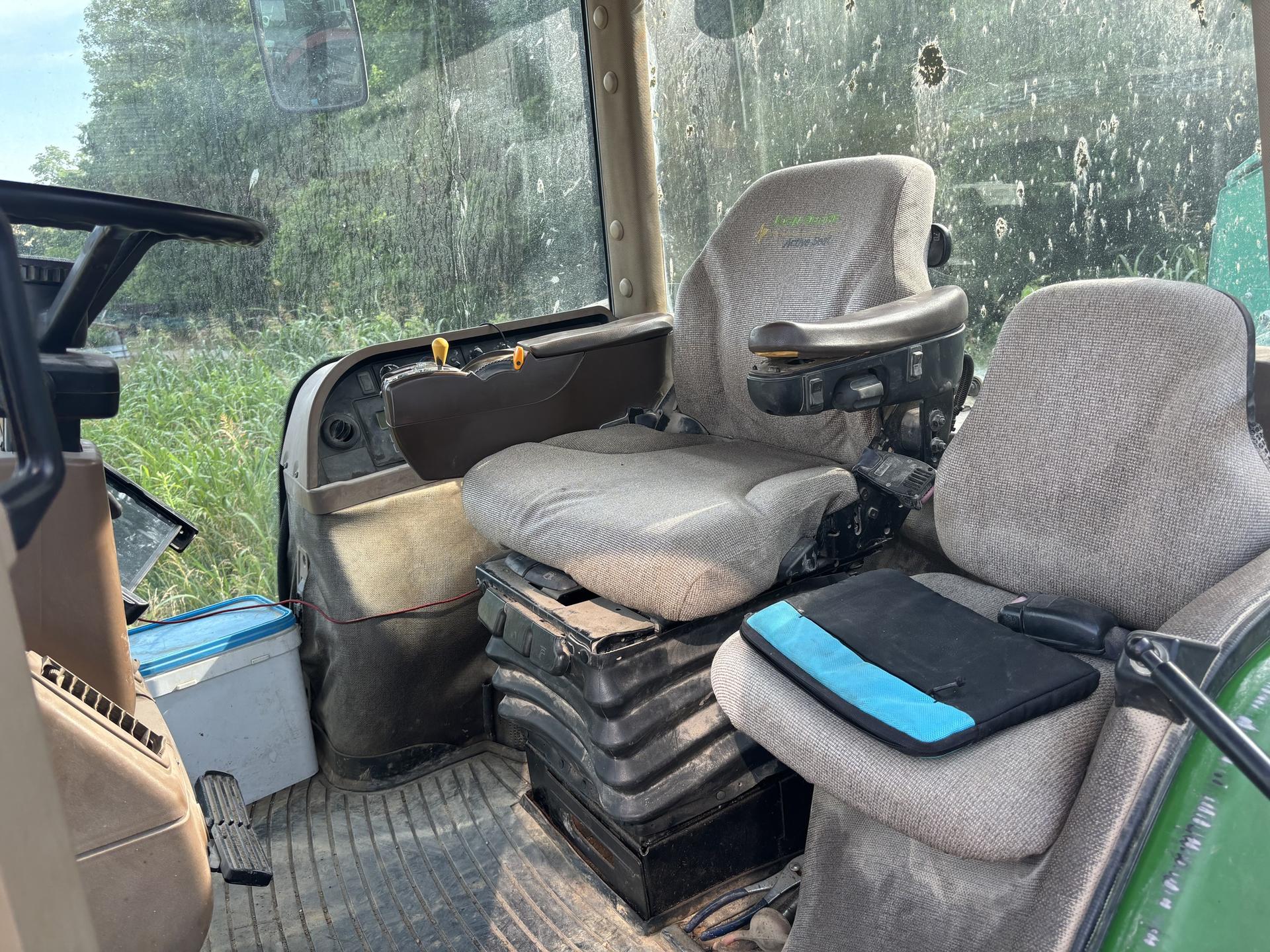 2007 John Deere 8130 Image