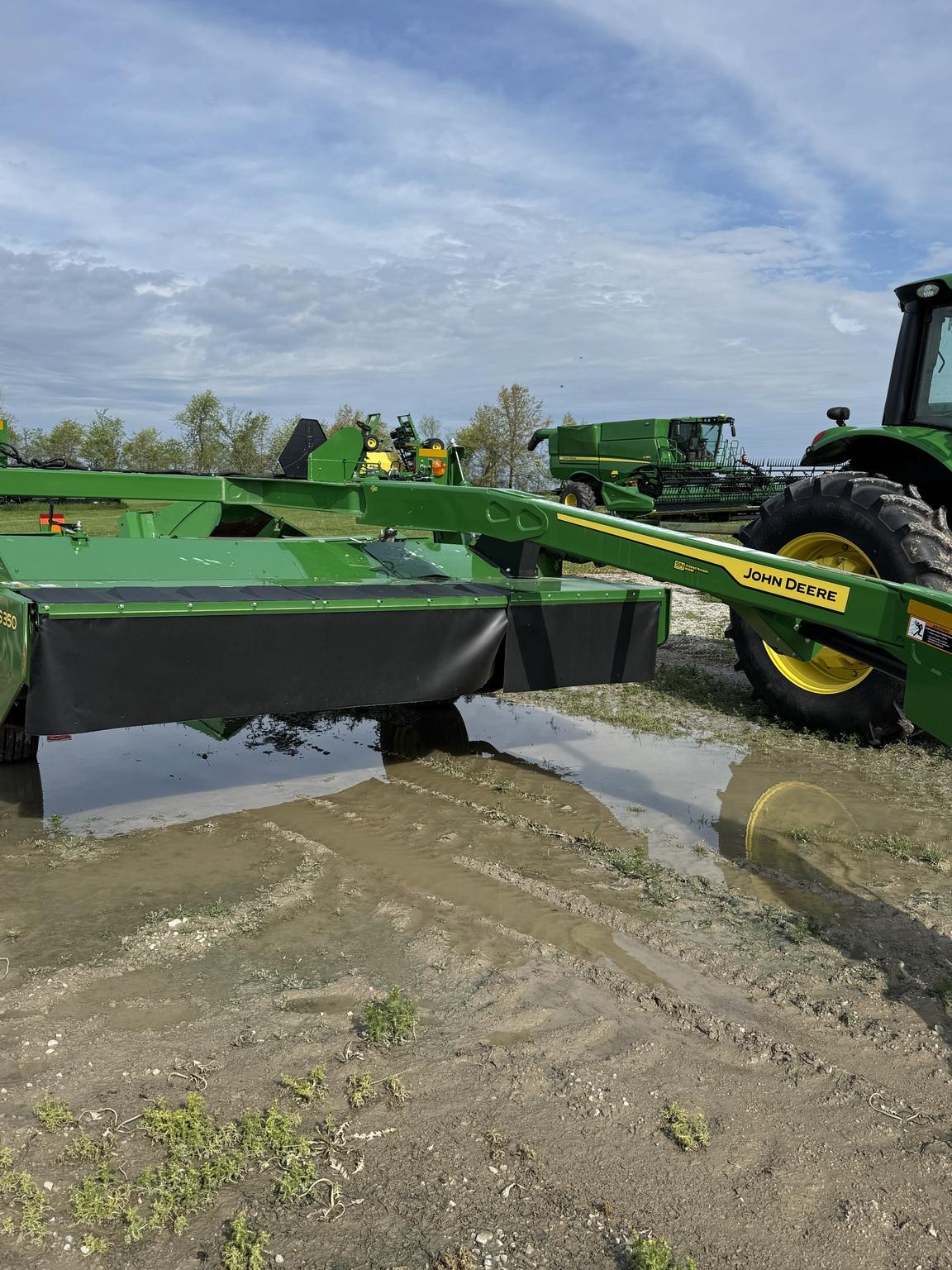 2023 John Deere S350 Image