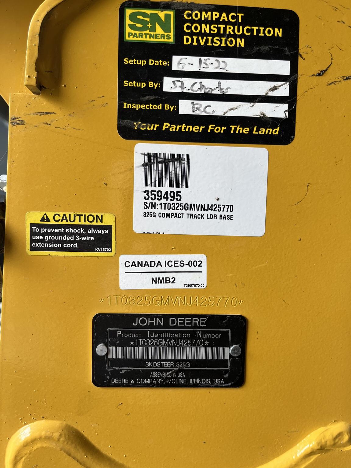2022 John Deere 325G Image