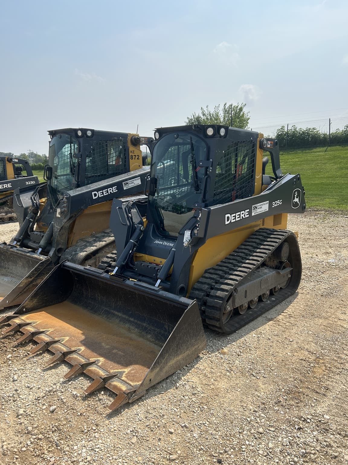 2022 John Deere 325G Image