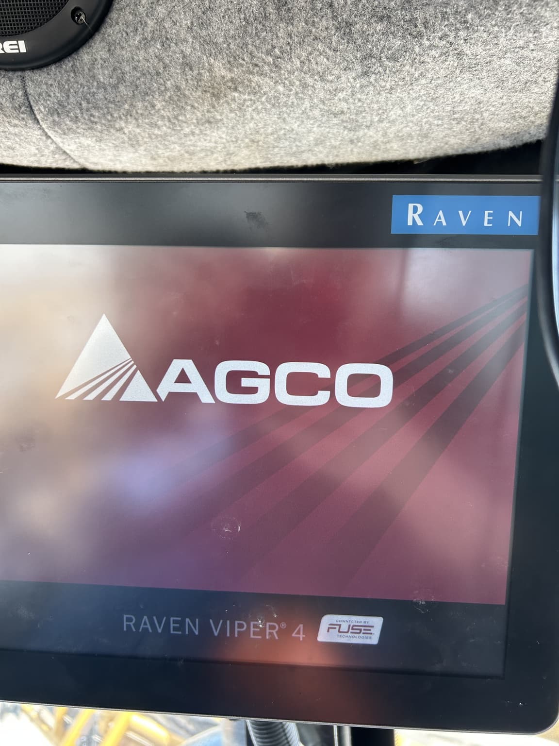 2018 RoGator RG1300B Image