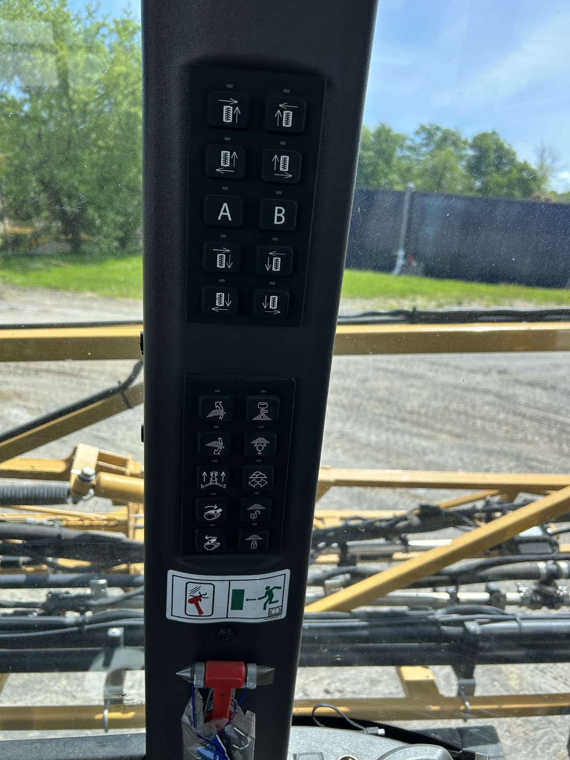 2018 RoGator RG1300B Image