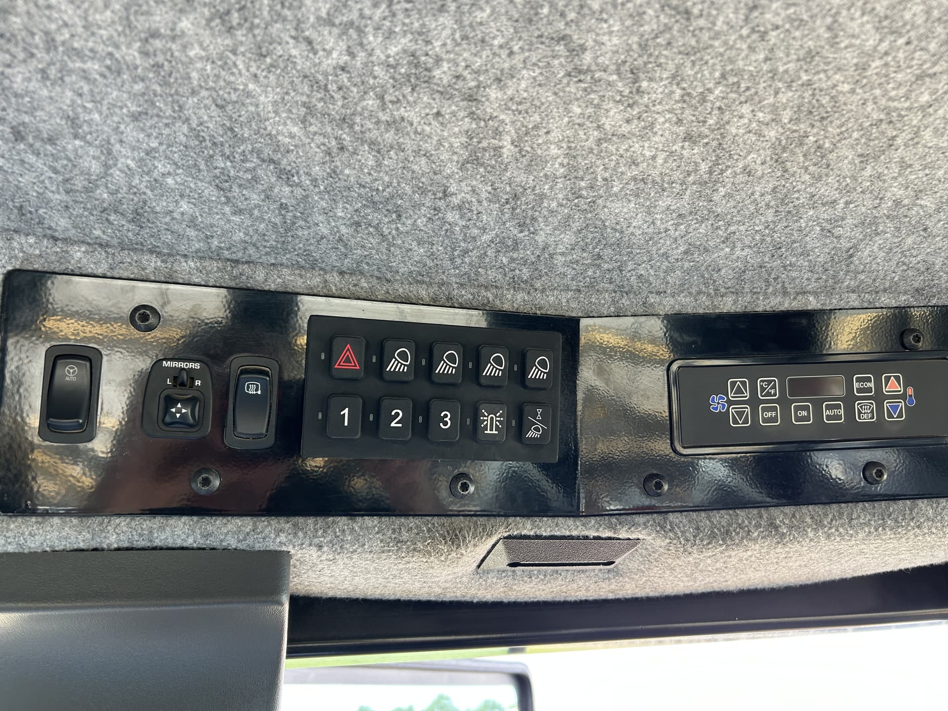 2018 RoGator RG1300B Image