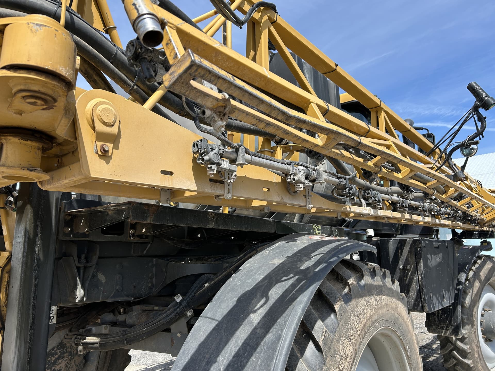 2018 RoGator RG1300B Image