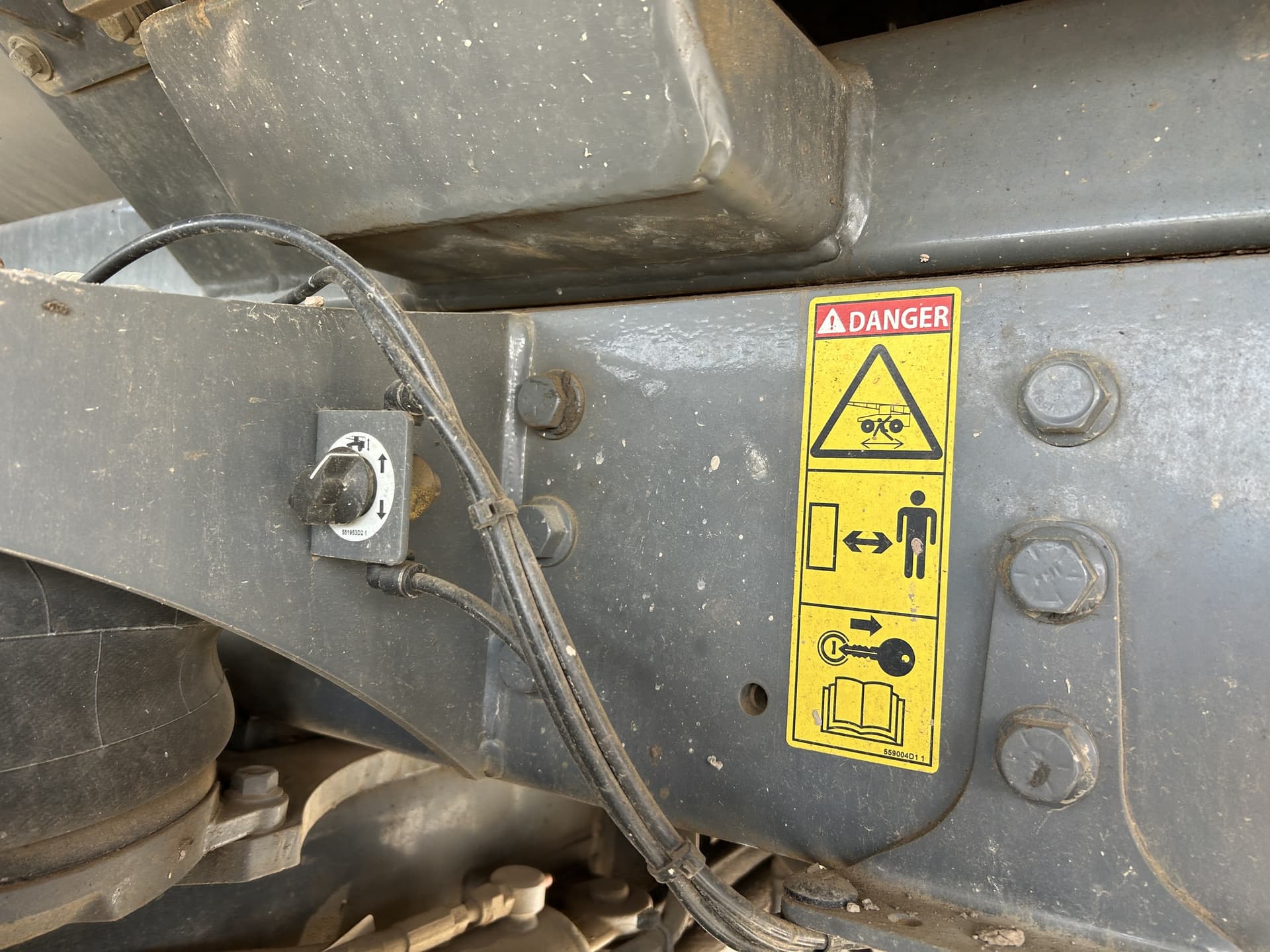 2018 RoGator RG1300B Image