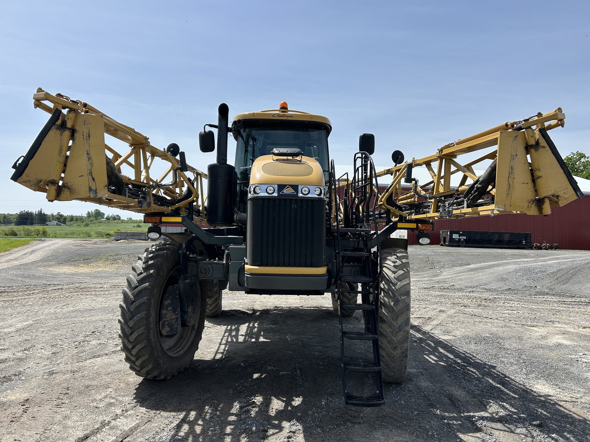 2018 RoGator RG1300B Image