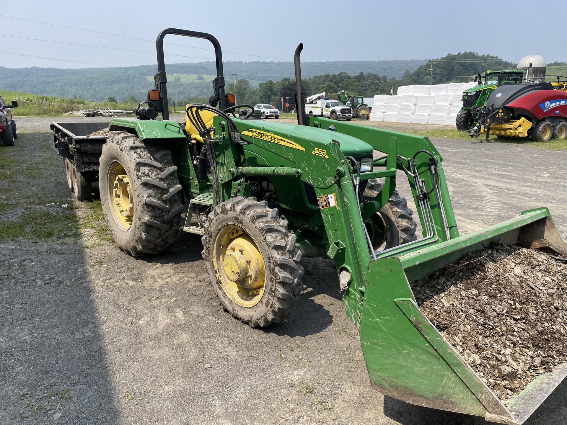2013 John Deere 5075E Image