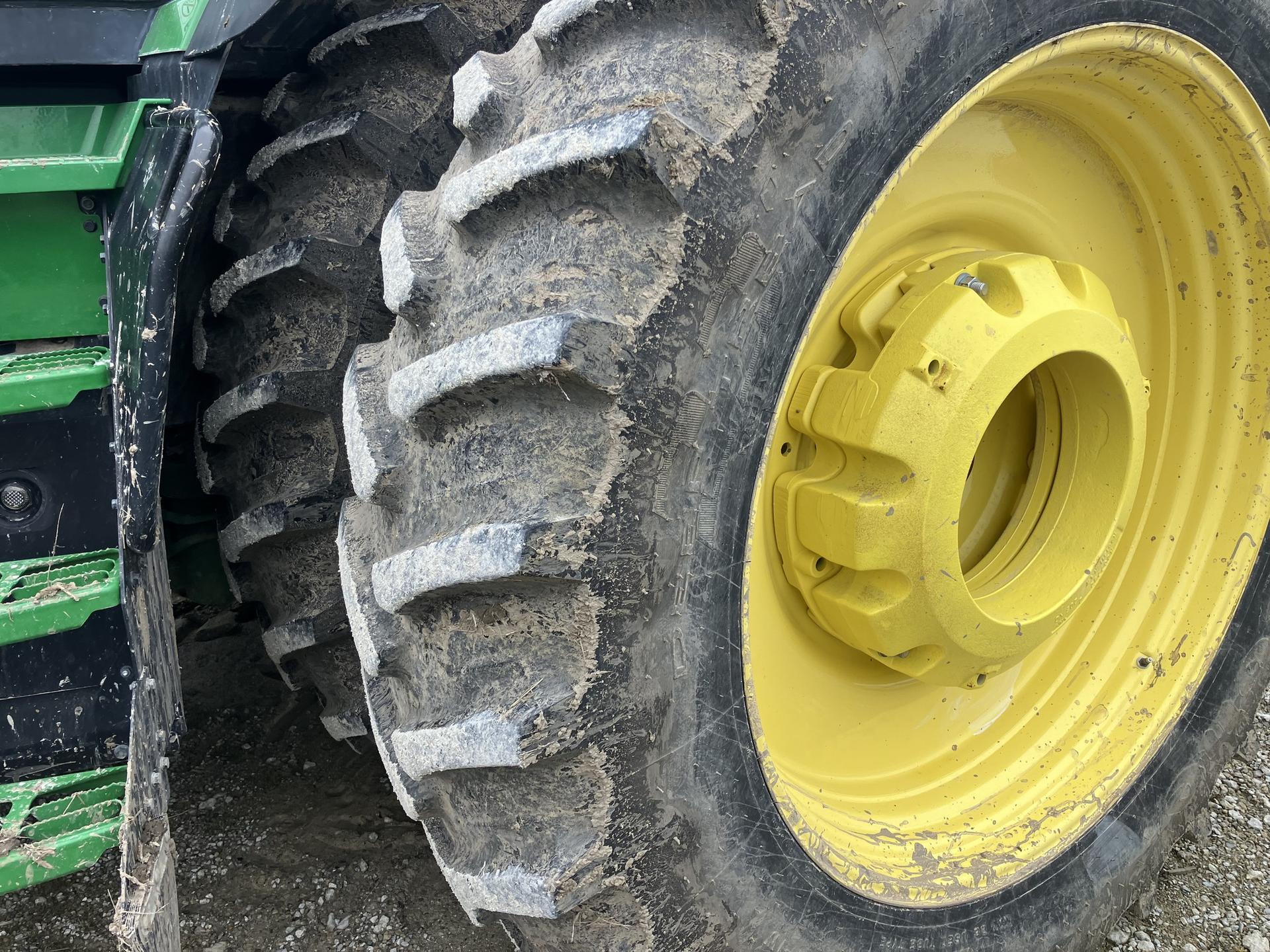 2020 John Deere 8R 370 Image