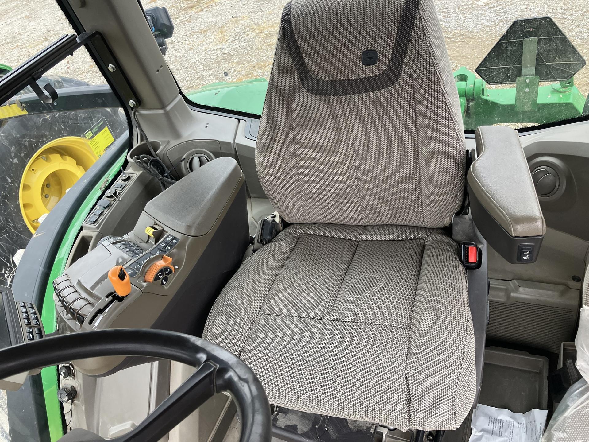 2020 John Deere 8R 370 Image