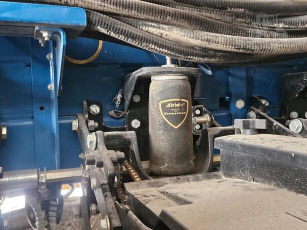 2018 Kinze 3700 Image