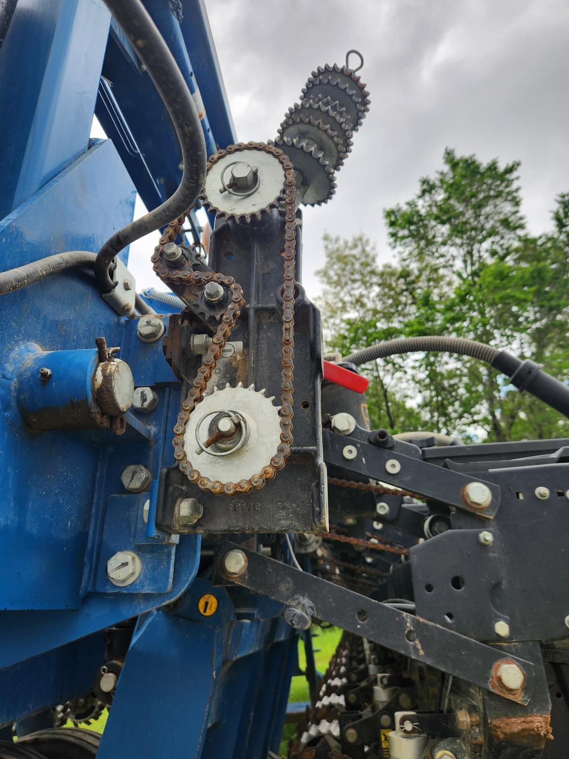 2018 Kinze 3700 Image