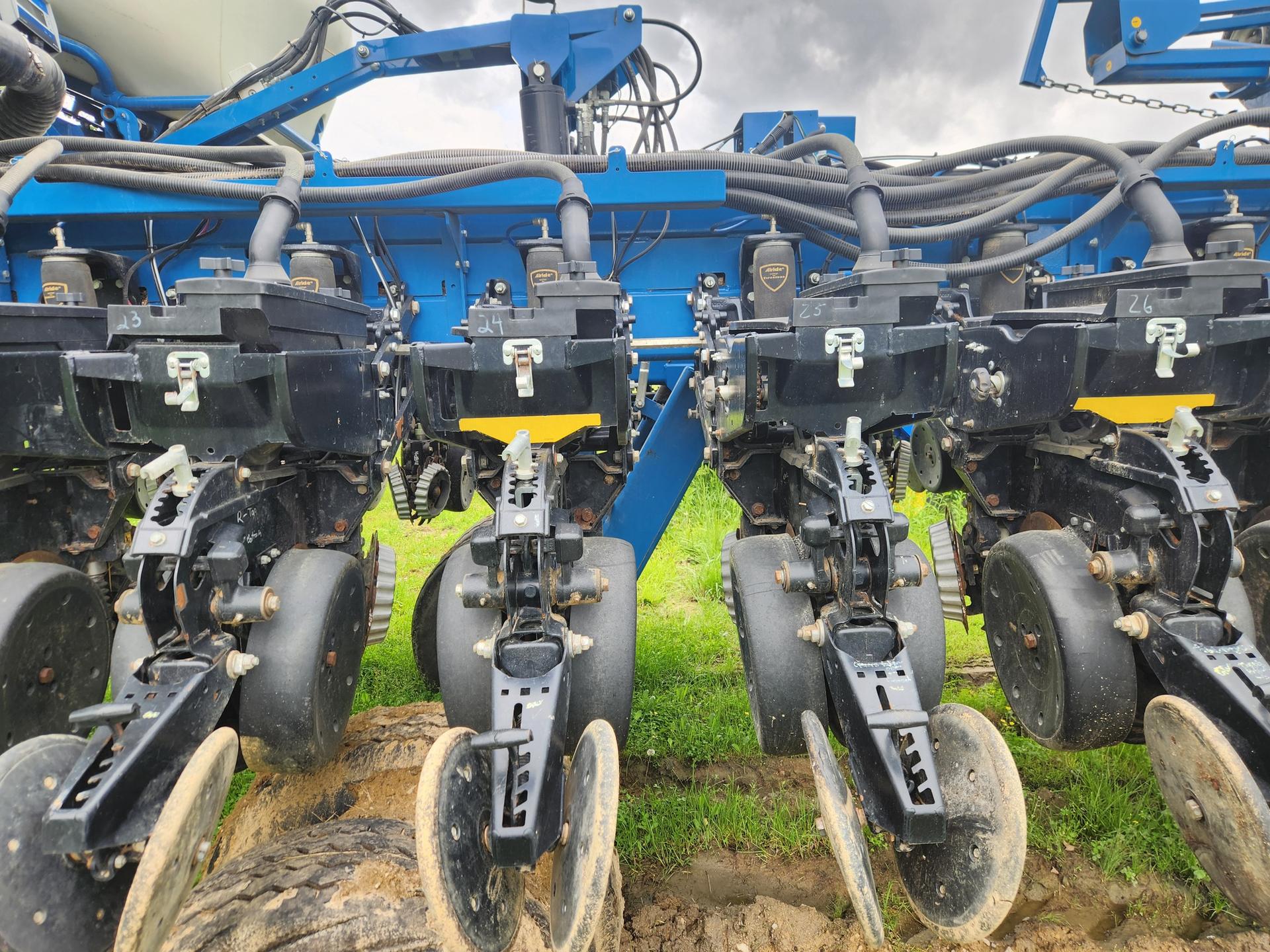 2018 Kinze 3700 Image