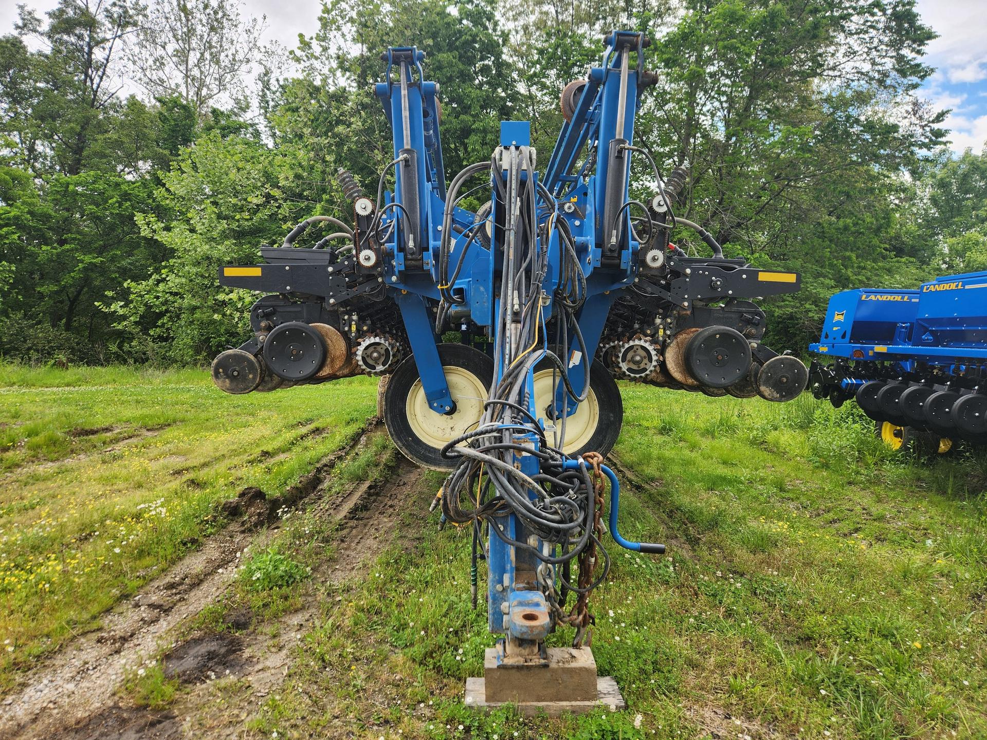 2018 Kinze 3700 Image