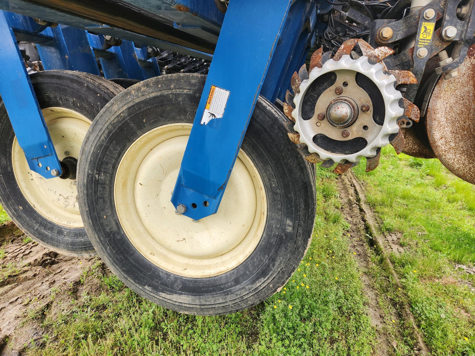 2018 Kinze 3700 Image