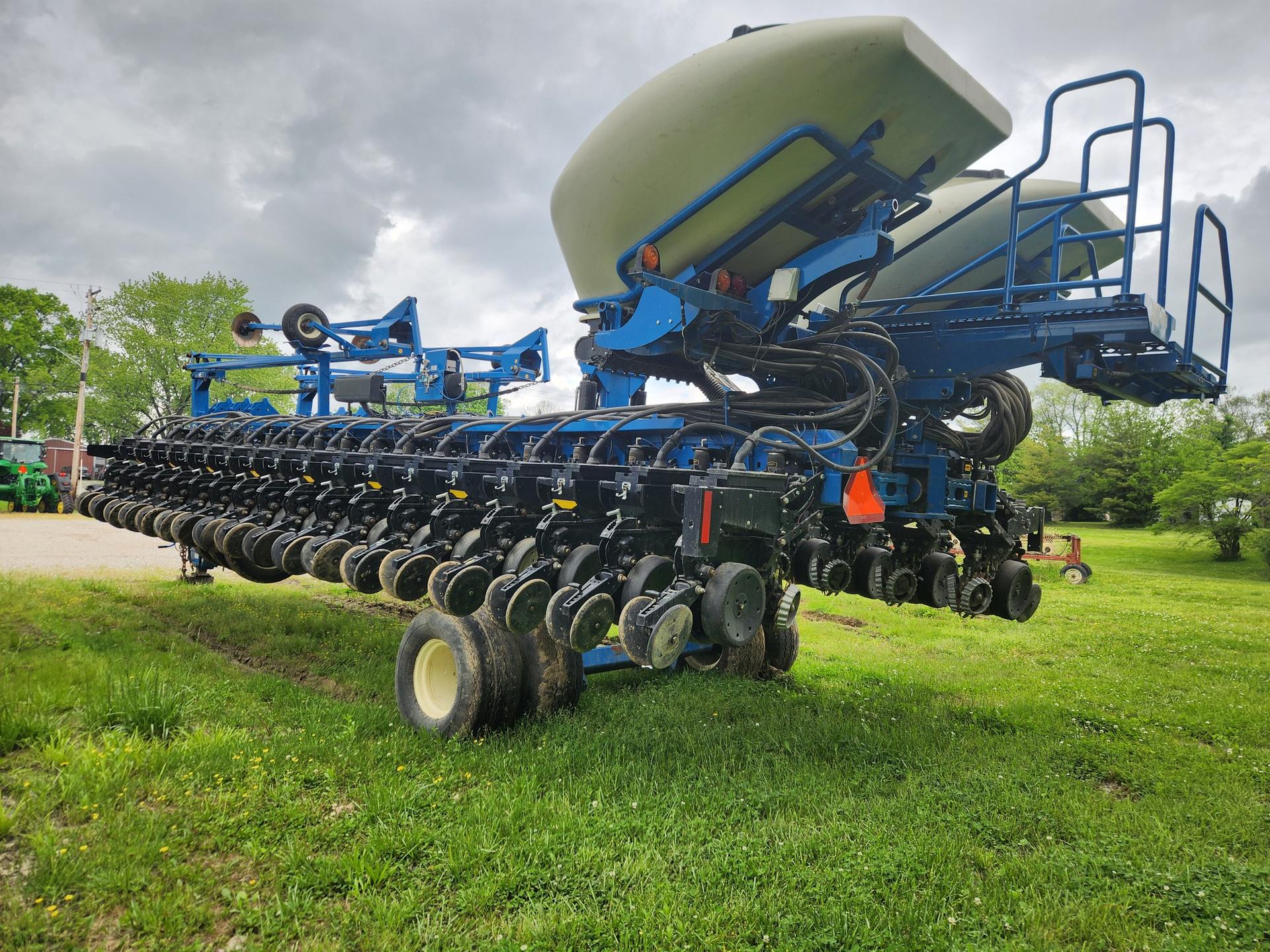 2018 Kinze 3700 Image