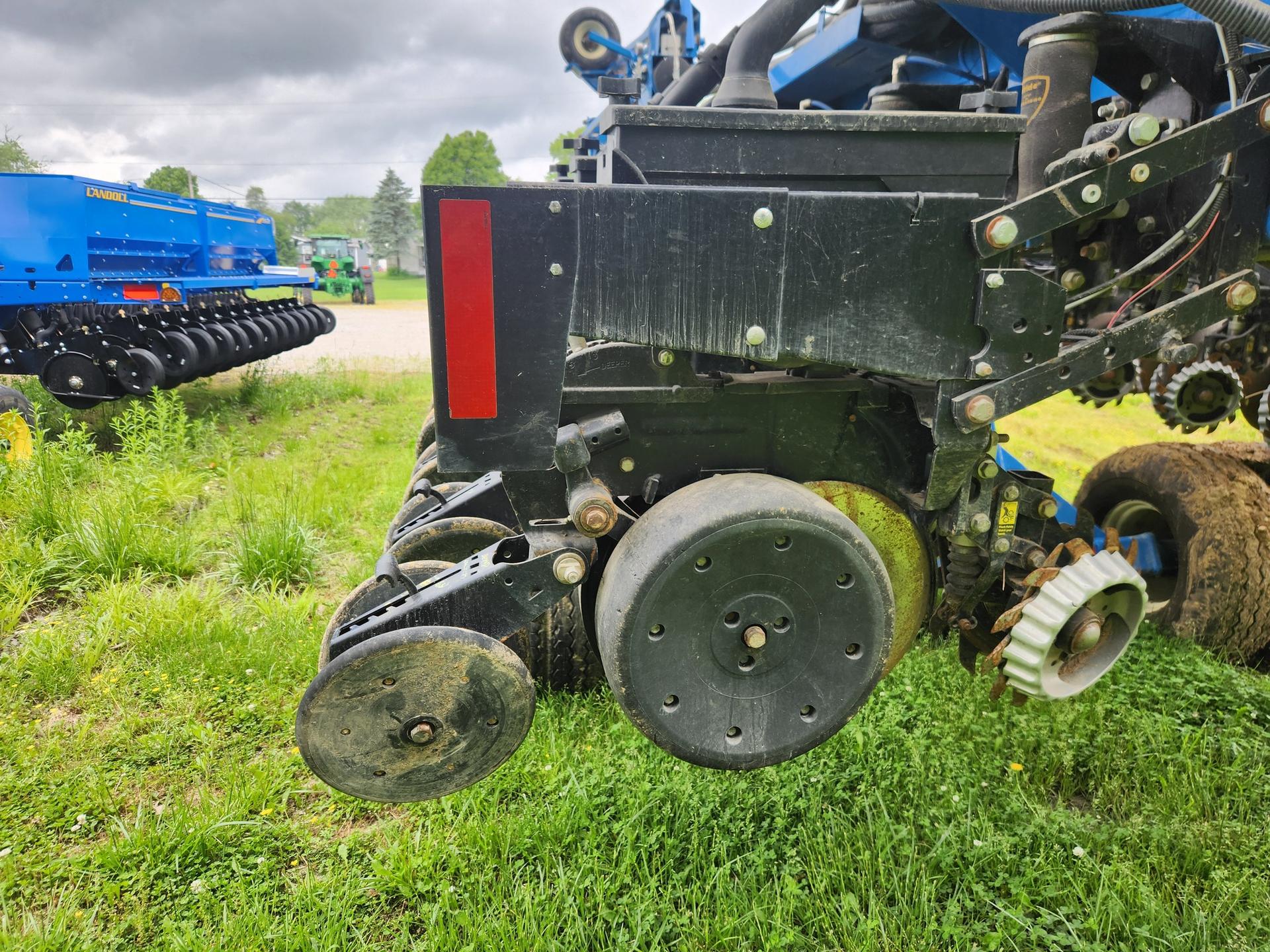 2018 Kinze 3700 Image