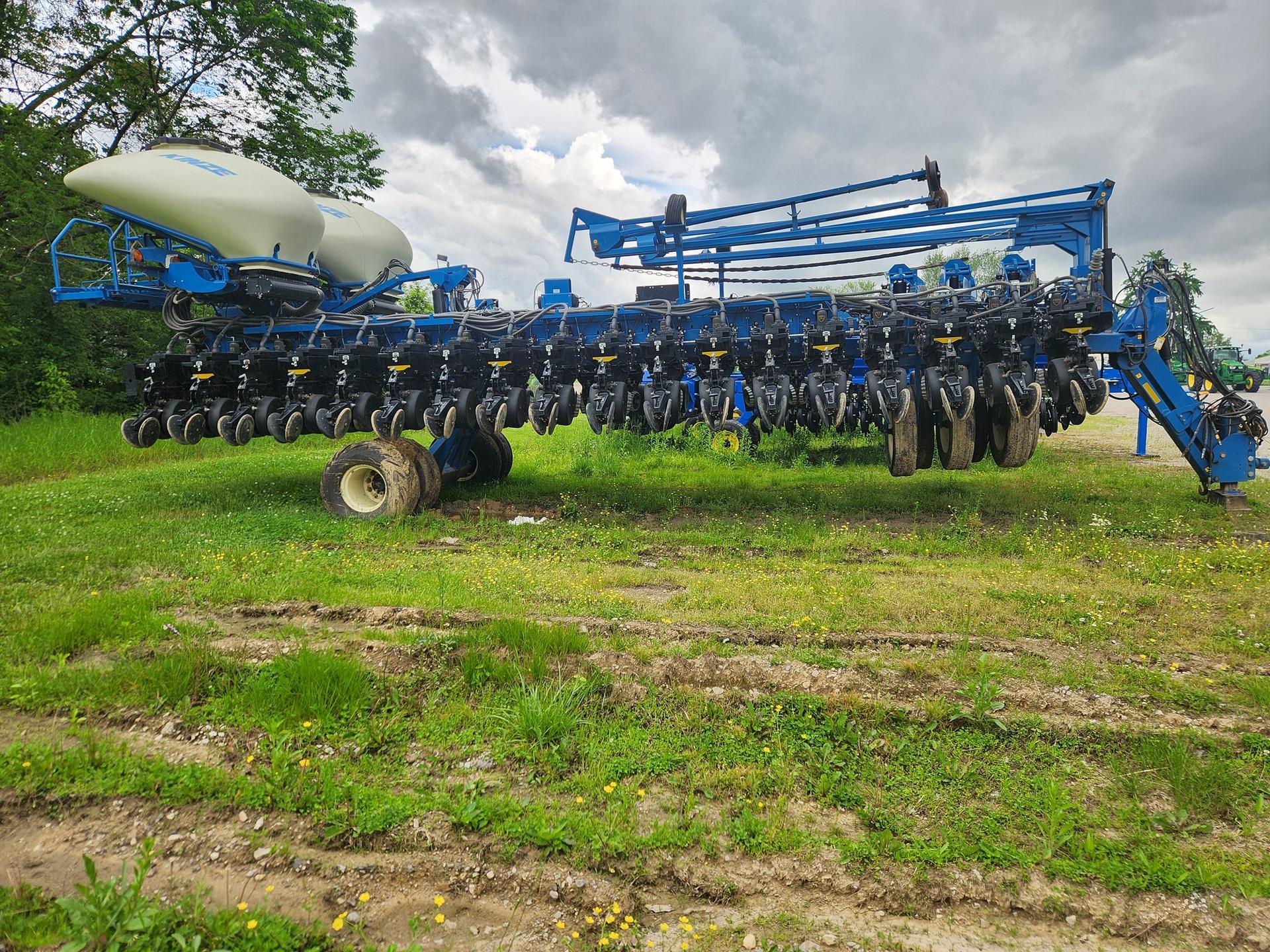 2018 Kinze 3700 Image