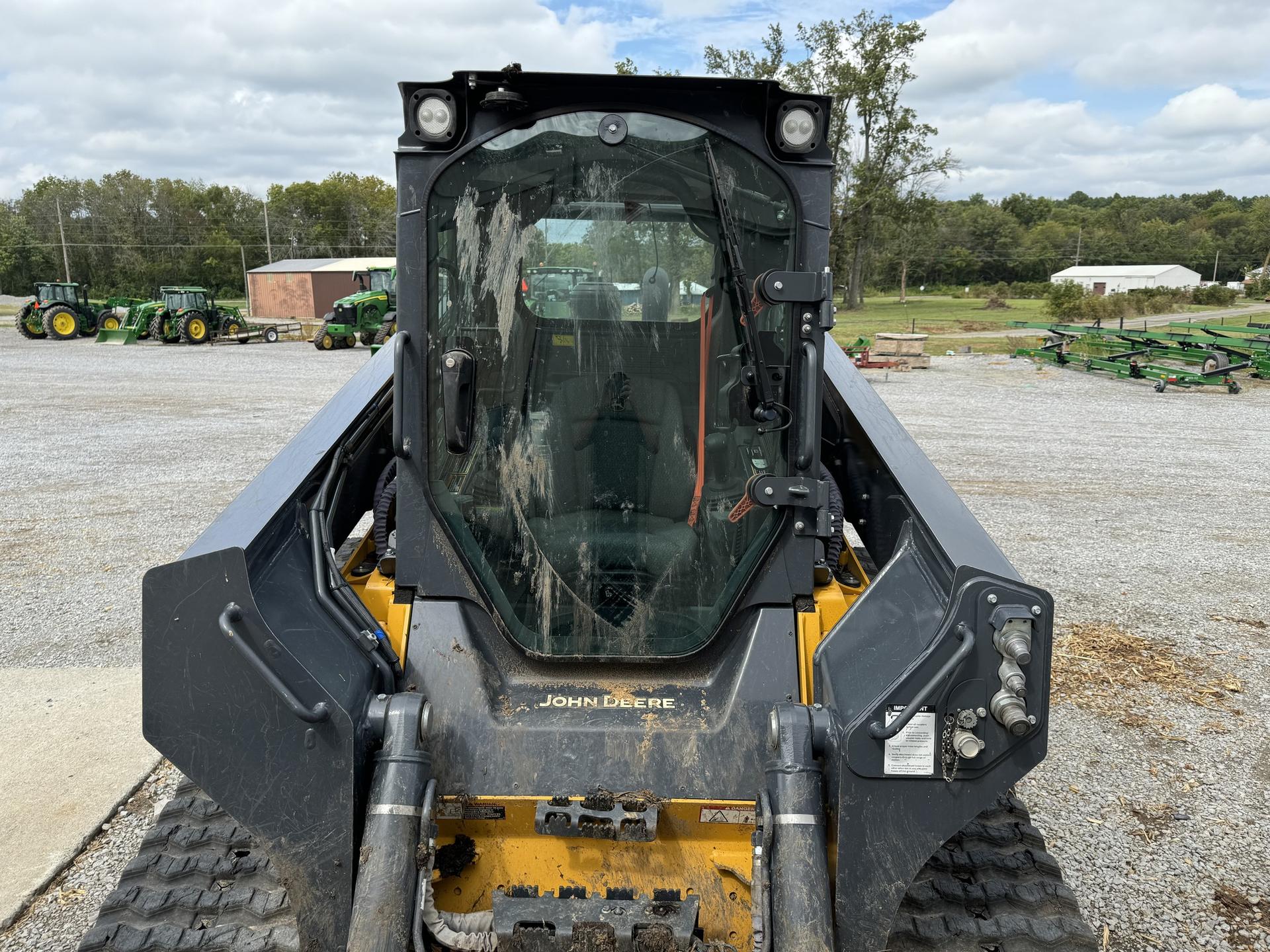 2022 John Deere 331G Image