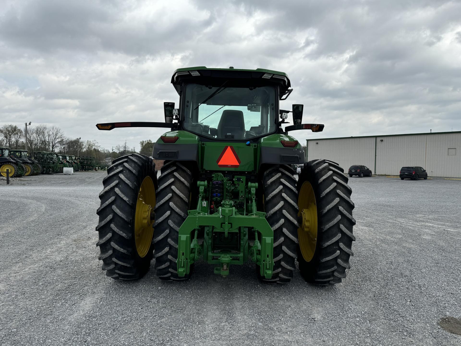 2024 John Deere 8R 310 Image