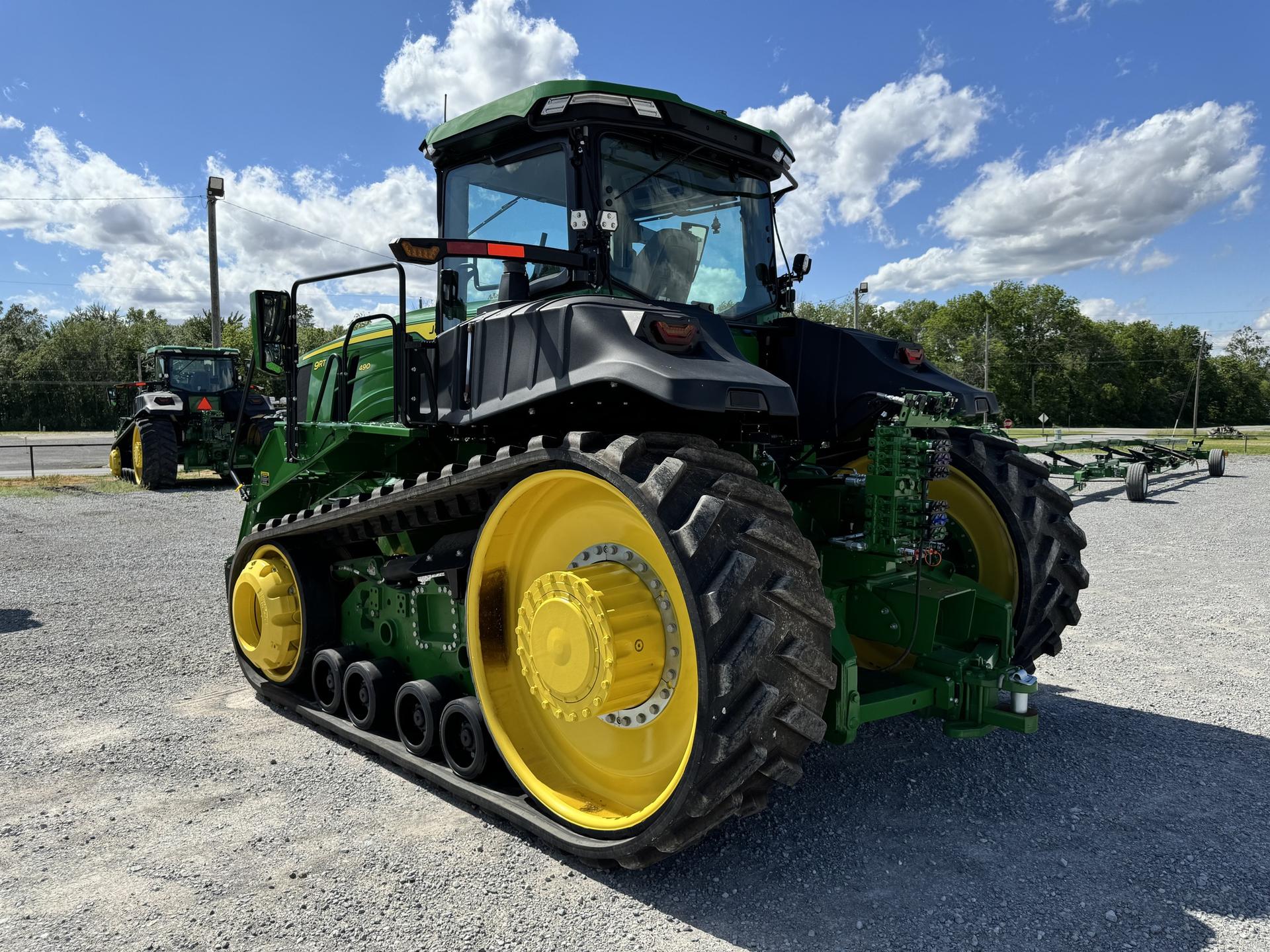 2024 John Deere 9RT 490 Image