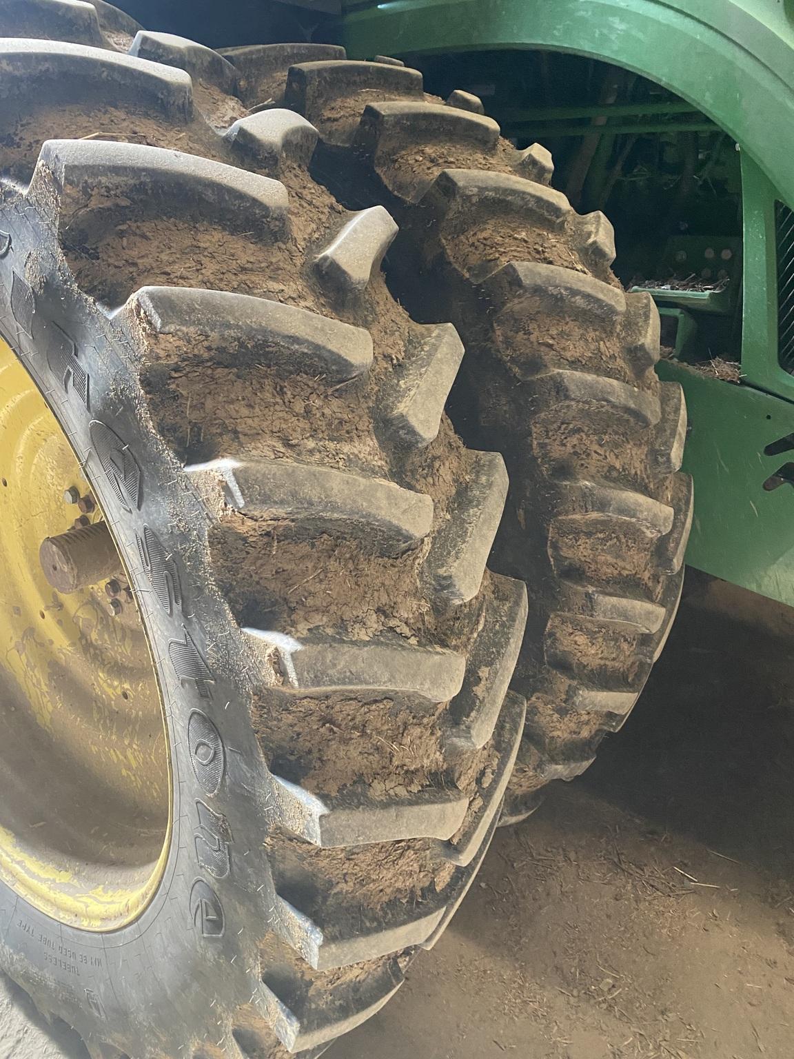 2016 John Deere 9370R Image